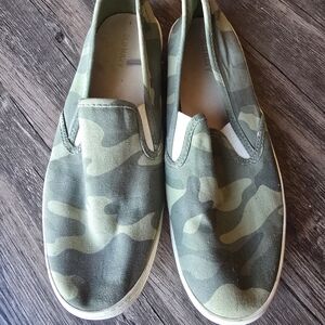 Old Navy Green Camo Slip-On Sneakers